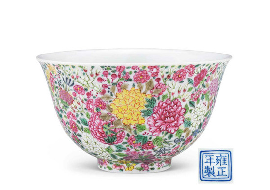 嘉德通訊119期·拍場擷珍 百花堆錦四時(shí)芳 琺瑯新樣承御賞 記雍正琺瑯彩萬花錦紋碗