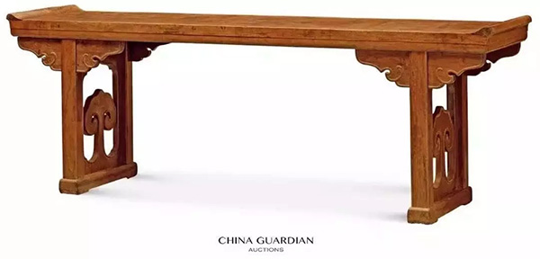中國(guó)嘉德2018秋拍精品導(dǎo)覽 | 金玉滿(mǎn)堂 黃花梨如意云紋翹頭案